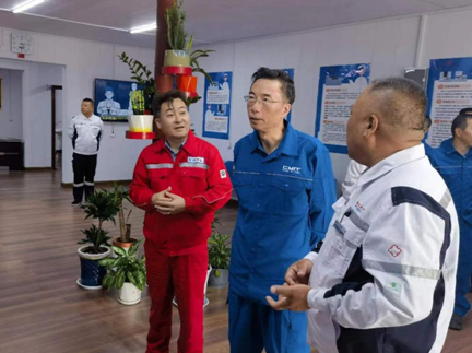 中国海洋石油集团有限公司党组书记、董事长汪东进一行莅临米桑油田区域健康服务中心调研指导