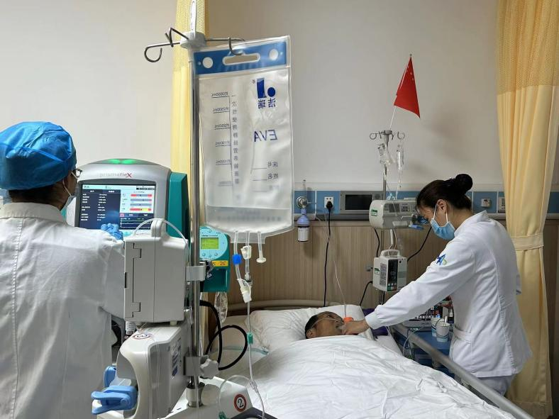 西安交大一附院假期成功救治多名急危重症患者