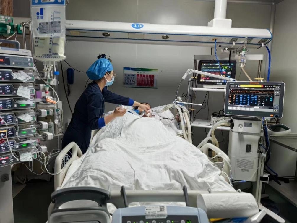 西安交大一附院假期成功救治多名急危重症患者