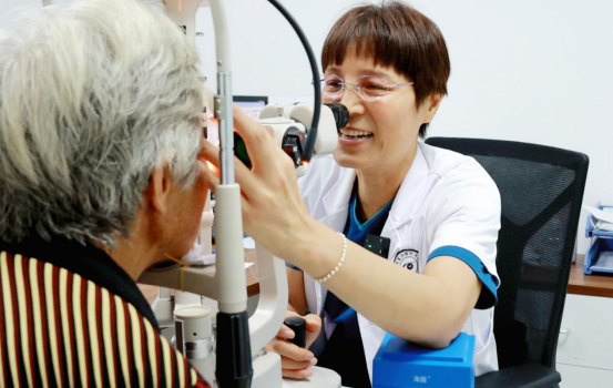 徐州复兴眼科医院王海菊:二十多年如一日,践行「守护光明」的医者初心。