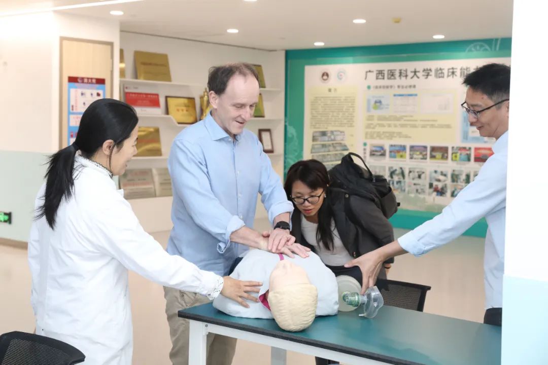 瑞典皇家科学院院士、诺贝尔奖评委 Mikael Oliveberg 教授受聘广西医科大学第一附属医院客座教授