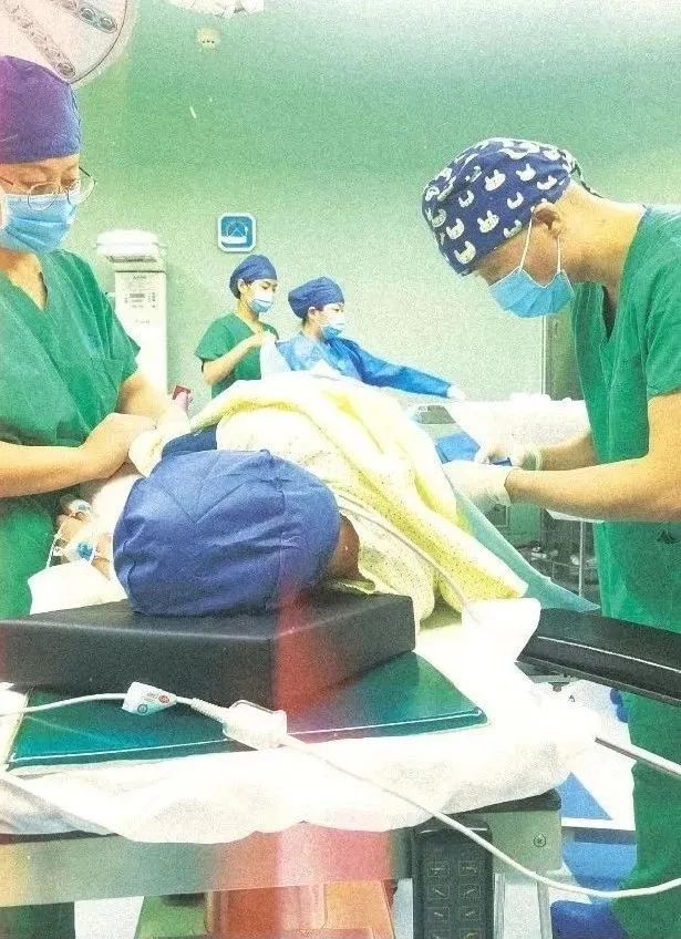 突如其来的剖宫产，孕妇心脏狂飙，胎儿生命危在旦夕！