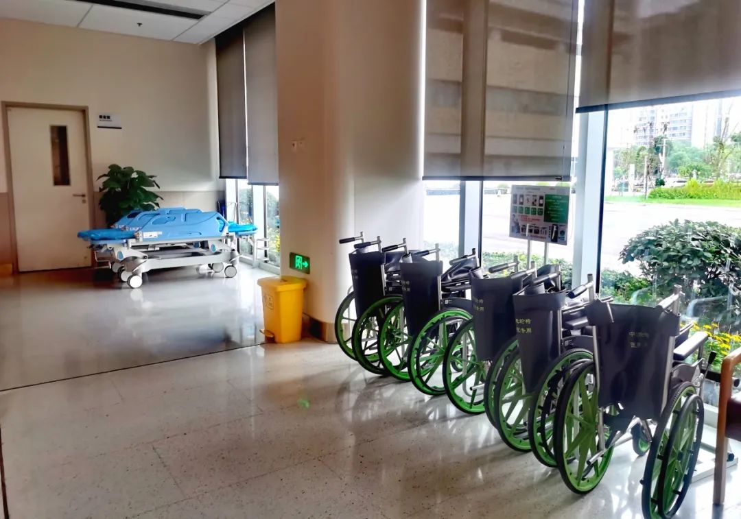 成都京东方医院荣膺「老人就医友好医院」：尊老爱老，我们在行动！