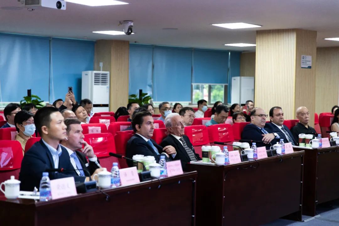 交流互鉴,共赴未来丨马吉德·萨米教授一行到访萨米医疗