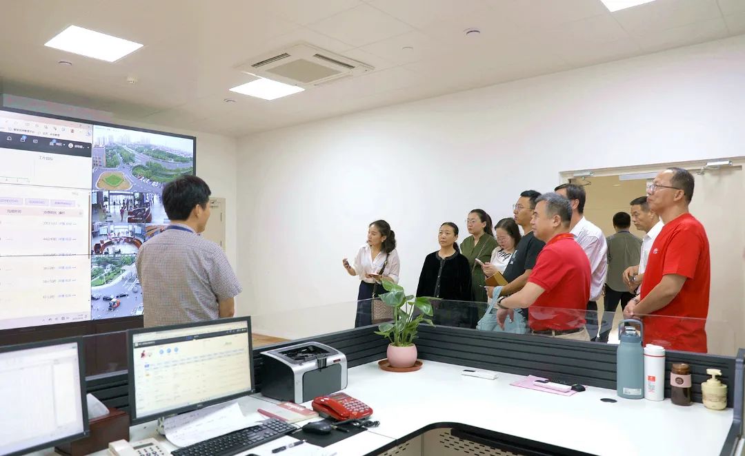 青海省海南藏族自治州人民医院来常州二院参观交流