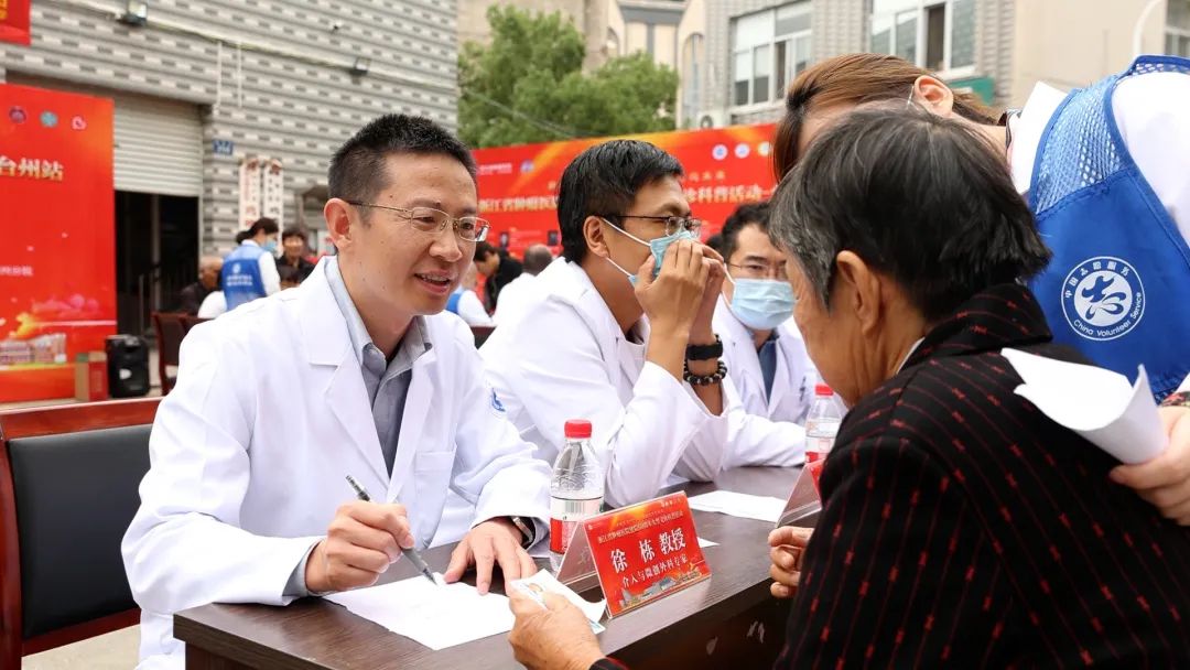 【肿瘤防治六十年 勇毅笃行向未来】台州市肿瘤医院 CT 车和专家一起来到家门口