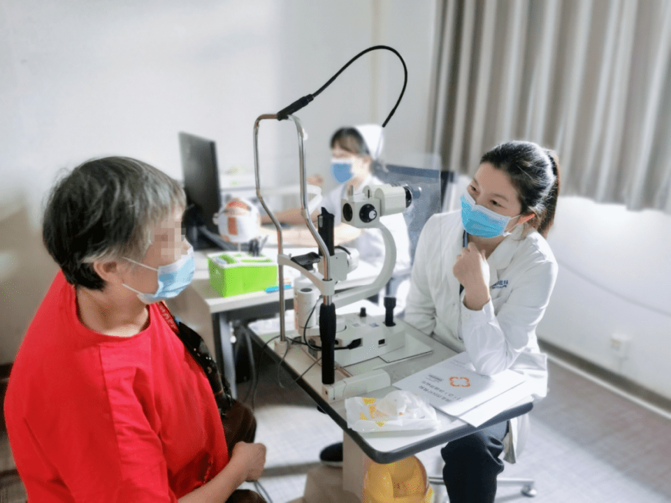 霜降至，眼干燥，眼睛「缺水」怎么办？武汉普瑞眼科医生来支招