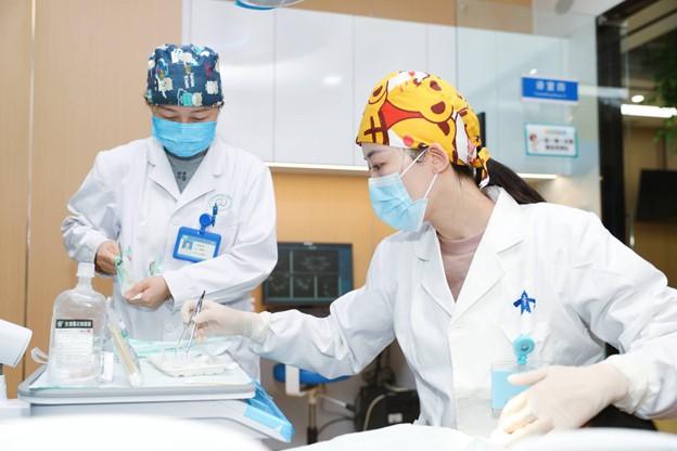 西安交大一附院榆林医院在神木市大柳塔试验区开展消化道肿瘤早筛活动