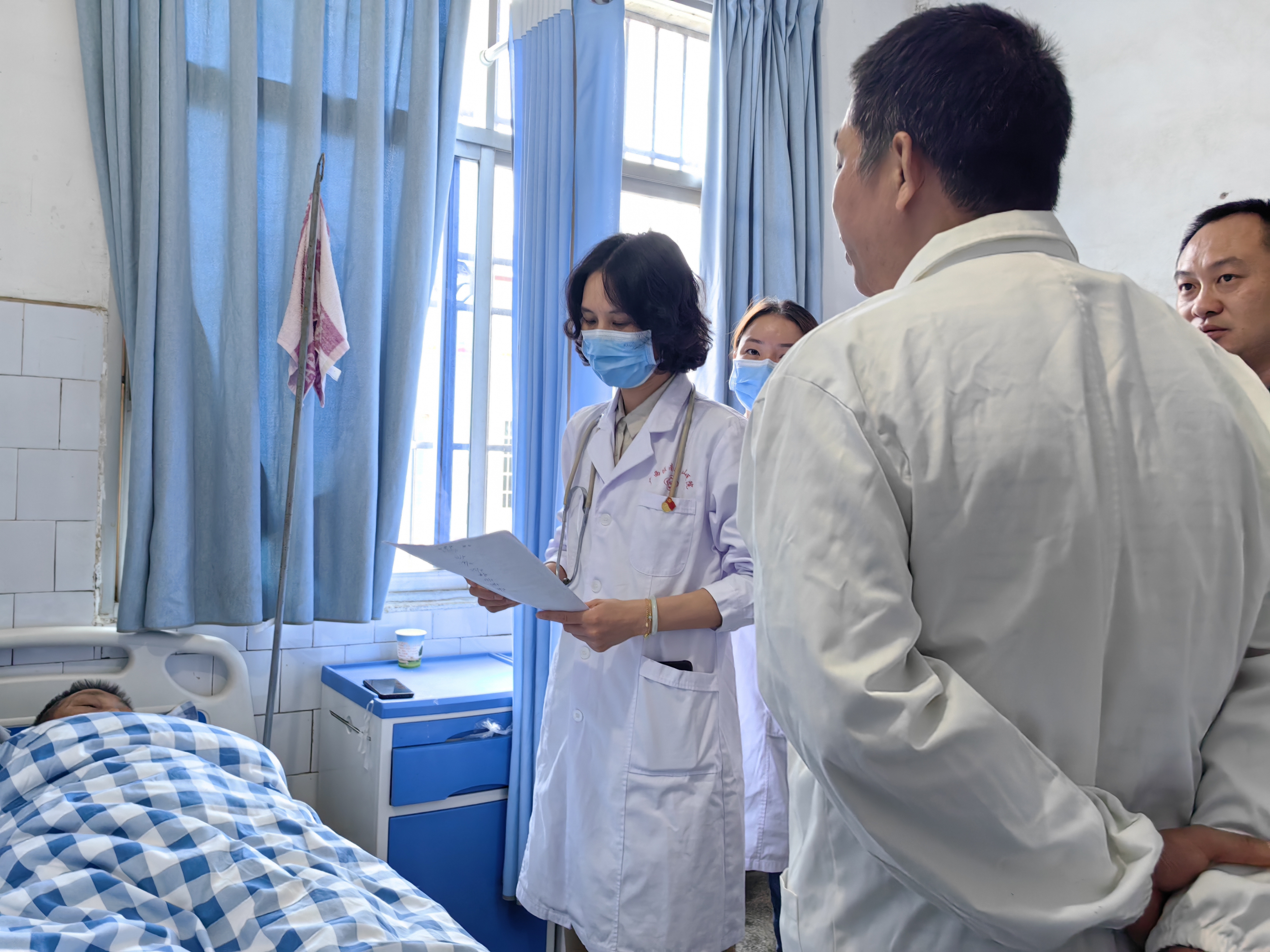 自治区南溪山医院赴全州开展「我为群众办实事」党建活动