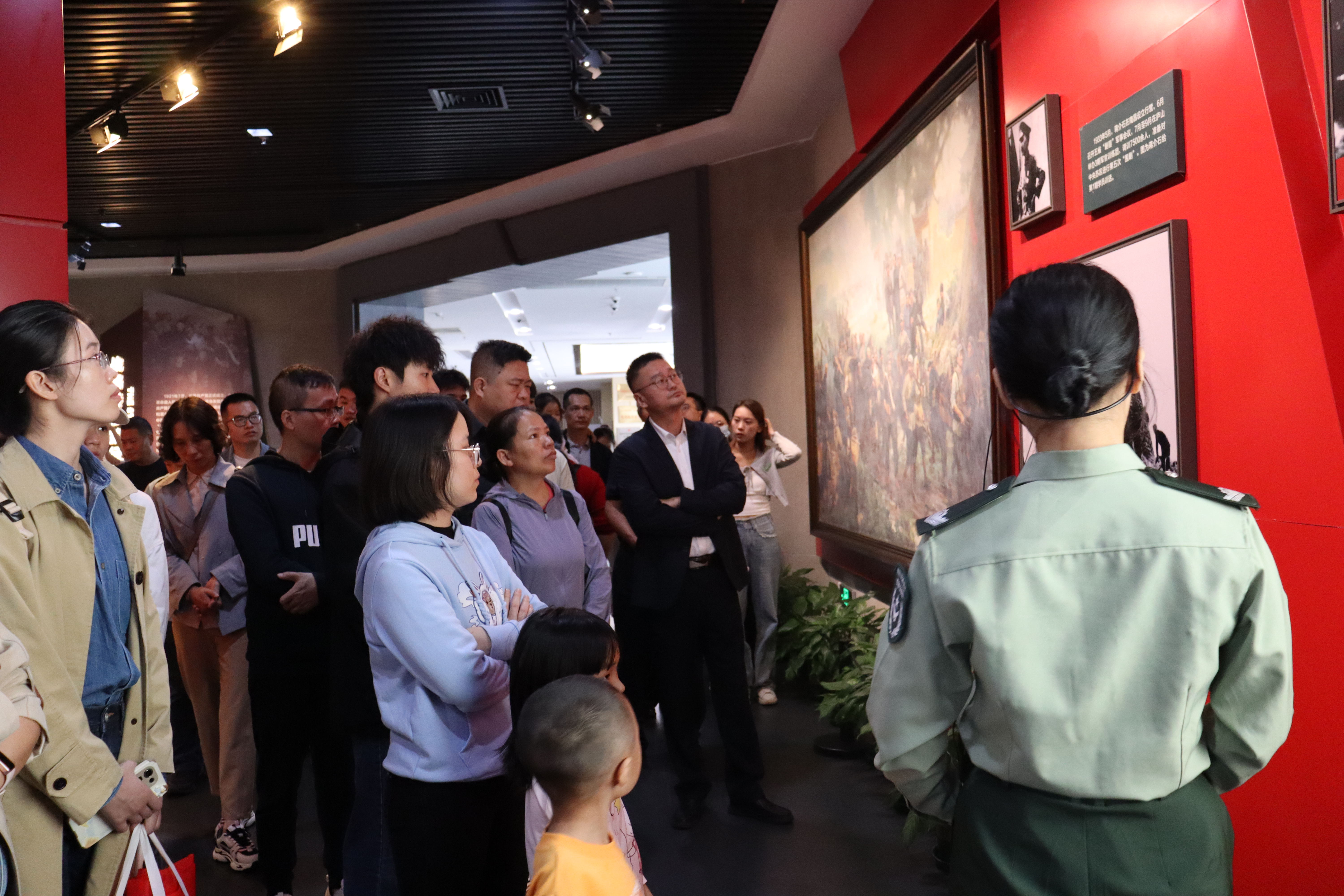 自治区南溪山医院赴全州开展「我为群众办实事」党建活动