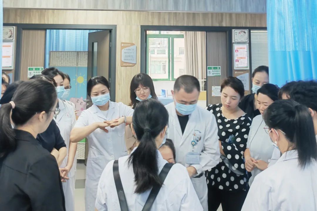 第三十三期产后康复指导师（盆底与骨盆康复）培训班顺利举办