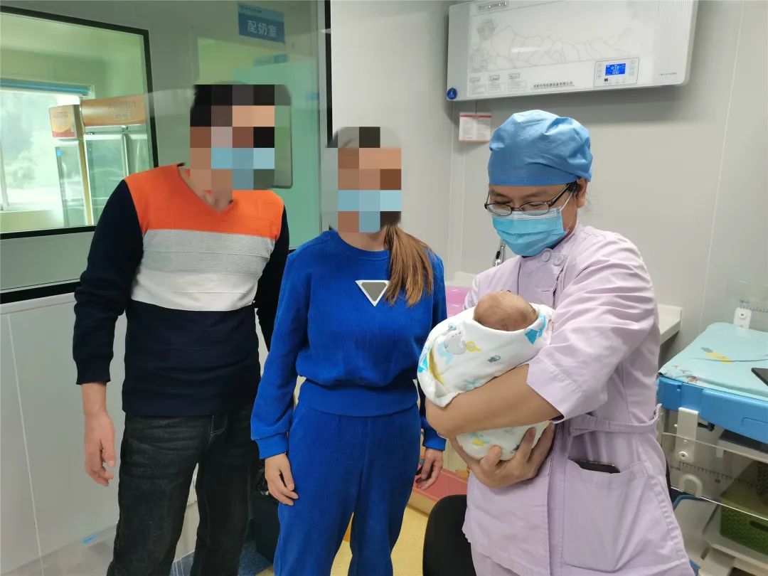 巴掌婴儿 55 天苦难之旅， 佛山市三水区人民医院高质量救治新模式保驾护航