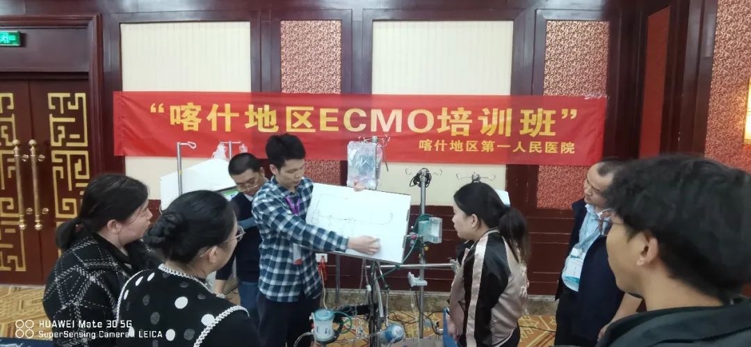 援疆手记 | 黄子权：将 ECMO 技术和经验带到天山脚下