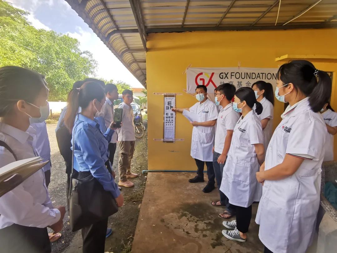 「授人以渔」——柳州市红十字会医院援外医疗队走进柬埔寨当地卫生所开展规范化医疗培训