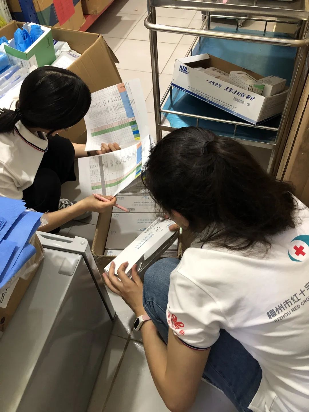 「授人以渔」——柳州市红十字会医院援外医疗队走进柬埔寨当地卫生所开展规范化医疗培训