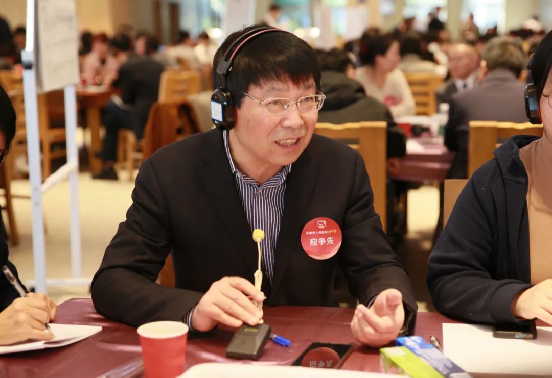 第 11 次组团!300 多位医护人员再次齐聚「咖啡馆」,为了干这件大事!