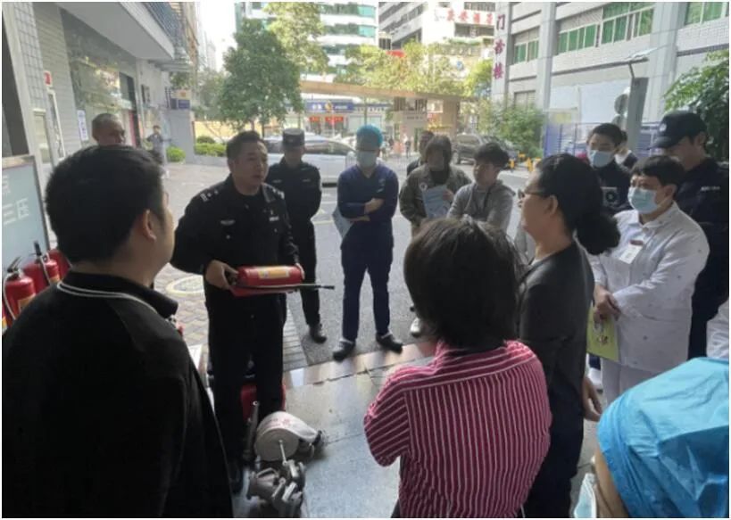 警医联动，共建平安医院｜2023 年消防安全宣传日暨行政二党支部主题党日活动