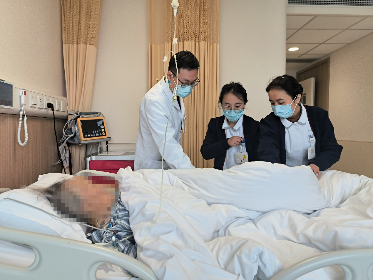 成都京东方医院为百岁奶奶成功「拆弹」