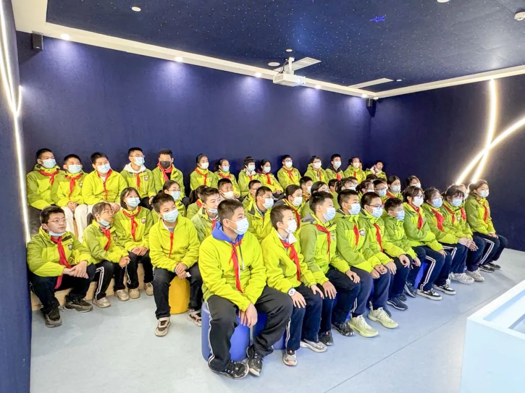 两天，千余名学生走进西安高新医院沉浸式探索奇妙眼「视」界