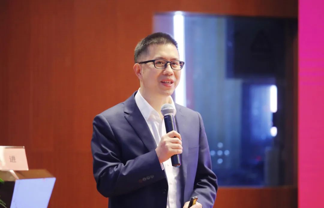 四川大学华西医院-生命活水医疗集团开启医院管理定制培训第十八期课程授课再掀学习热潮