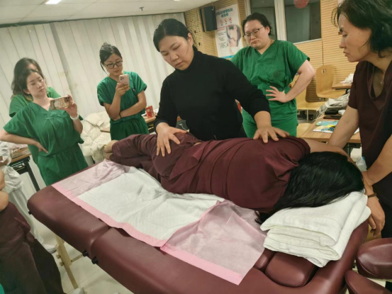 OMP 优势体位 | 湖南妇女儿童医院产科运营主任刘念受邀为北京大学第一附属医院交流授课培训！