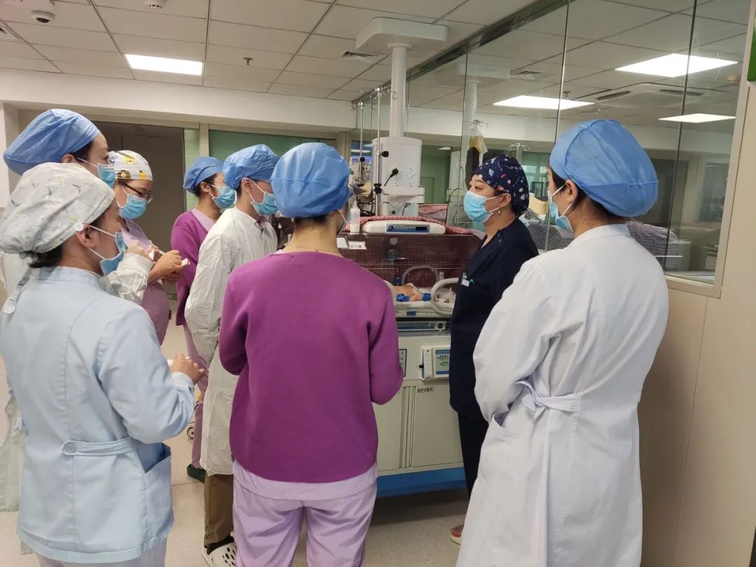 南京市心血管护理、新生儿护理、社区护理专科护士在南京江北医院实践基地全员结业