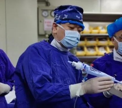 走在前列丨青岛大学附属医院心血管外科团队成功开展经导管二尖瓣钳夹术