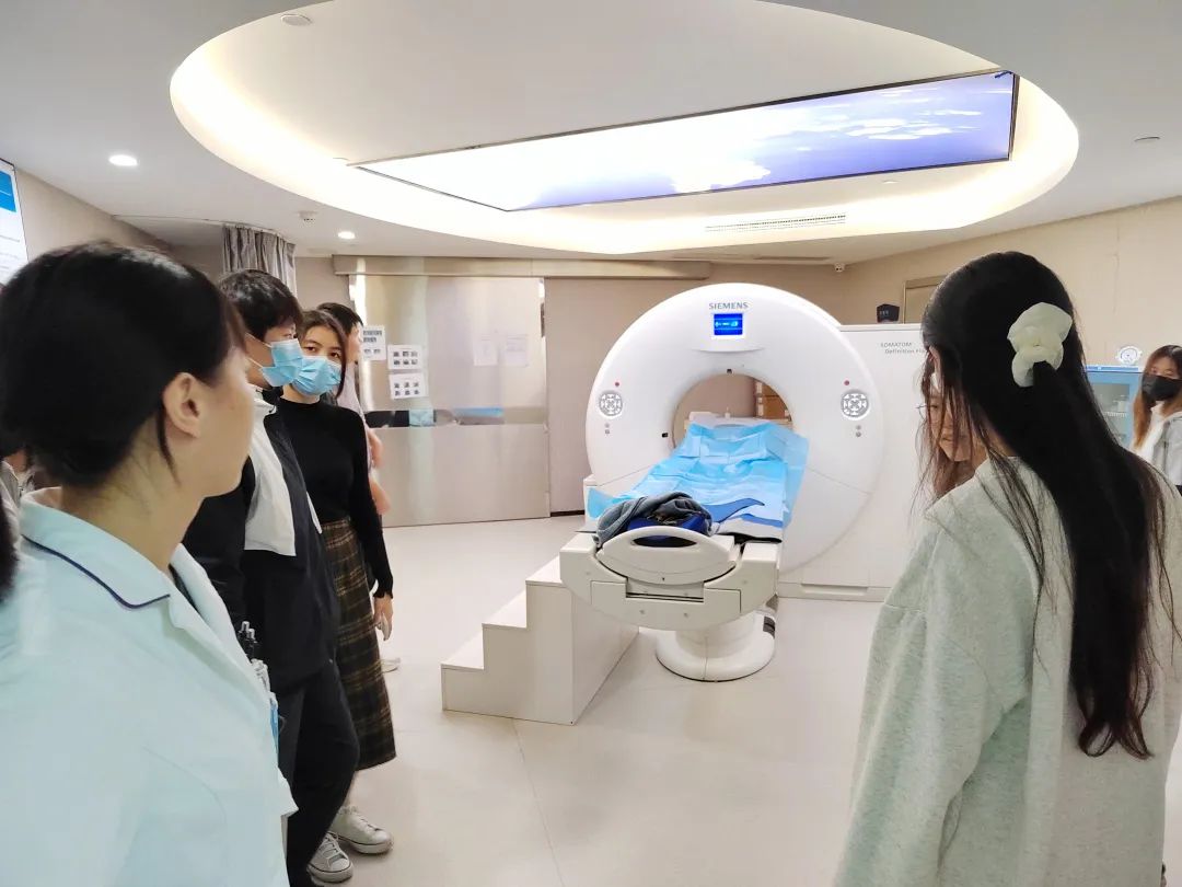 南方医科大学第一临床医学院到高尚医学影像中心开展实践研学活动暨就业实践基地校外职业导师受聘仪式
