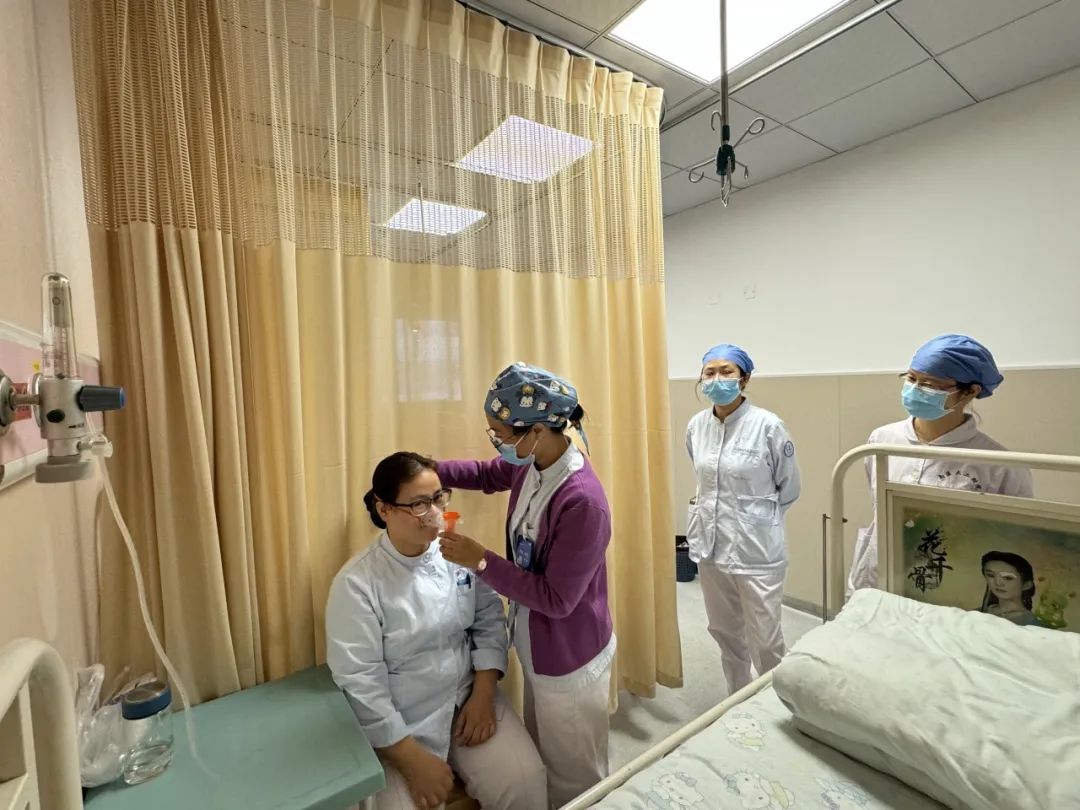 南京市心血管护理、新生儿护理、社区护理专科护士在南京江北医院实践基地全员结业