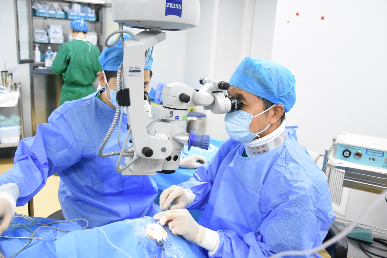 华厦眼科「糖友」守护者罗添场：只要病人需要，我就不退休