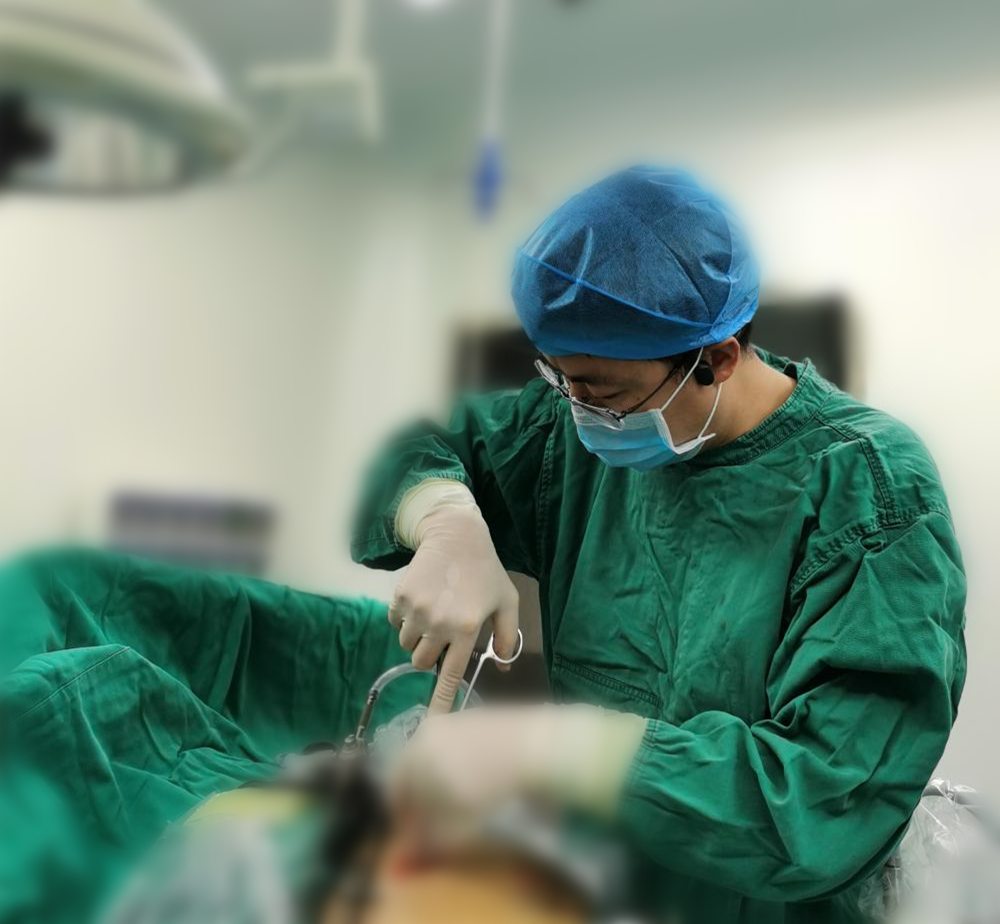 岳医微光 | 优秀医生展播——普外二科青年医生尹光辉