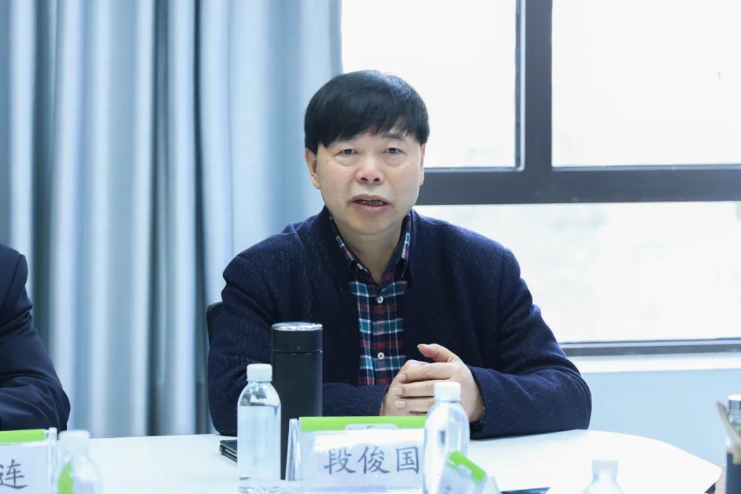 中医药眼病防治与视功能保护四川省重点实验室发展建设研讨会在成都中医大银海眼科医院顺利召开
