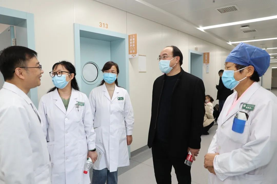 合作共建 助力医疗服务提质增效——河南省妇幼保健院漯河医院签约暨揭牌仪式成功举行