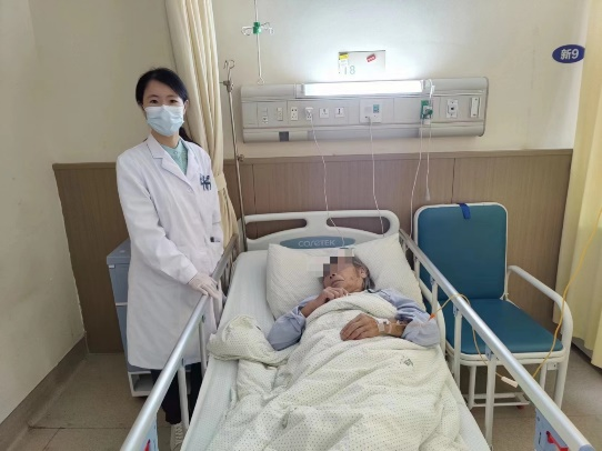 湾医万象之媒体聚焦丨 88 岁老人凌晨上厕所时突然僵住，罪魁祸首竟是这种特殊的脑梗