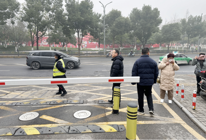 【服务大提升】九江市第一人民医院领导下基层，落实「微笑、轻声、上迎」