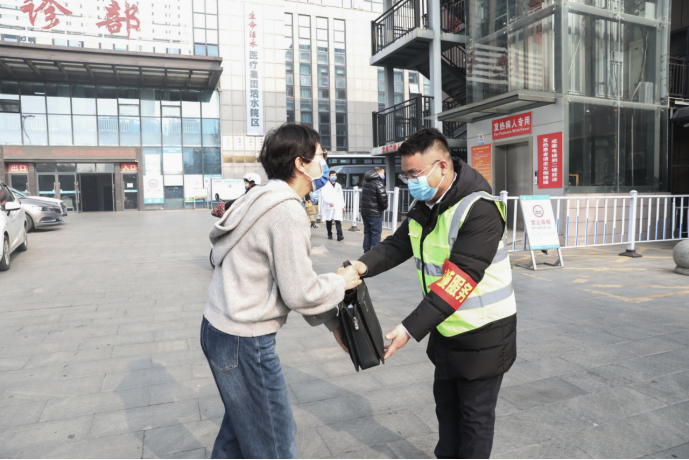 【服务大提升】九江市第一人民医院领导下基层，落实「微笑、轻声、上迎」