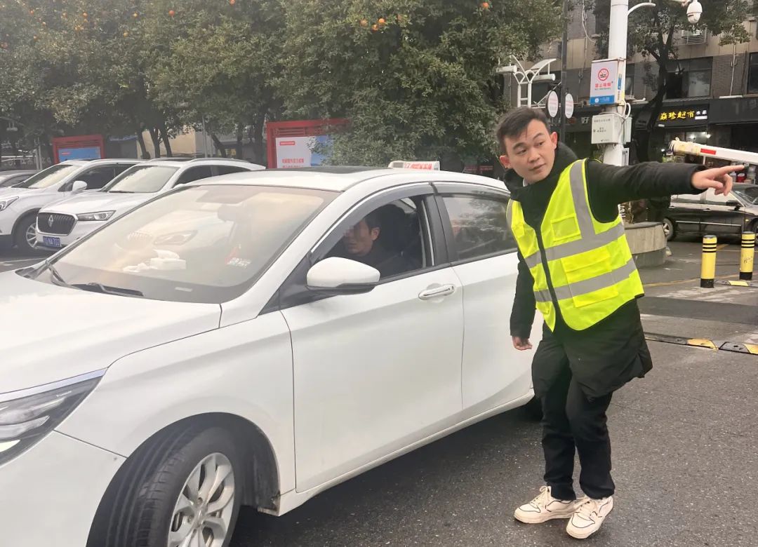 【服务大提升】提升患者就医体验，九江市第一人民医院领导下基层巡查常态化进行