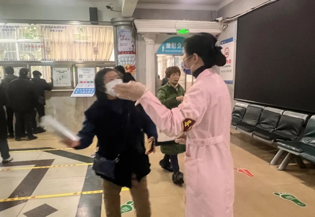 【服务大提升】提升患者就医体验，九江市第一人民医院领导下基层巡查常态化进行