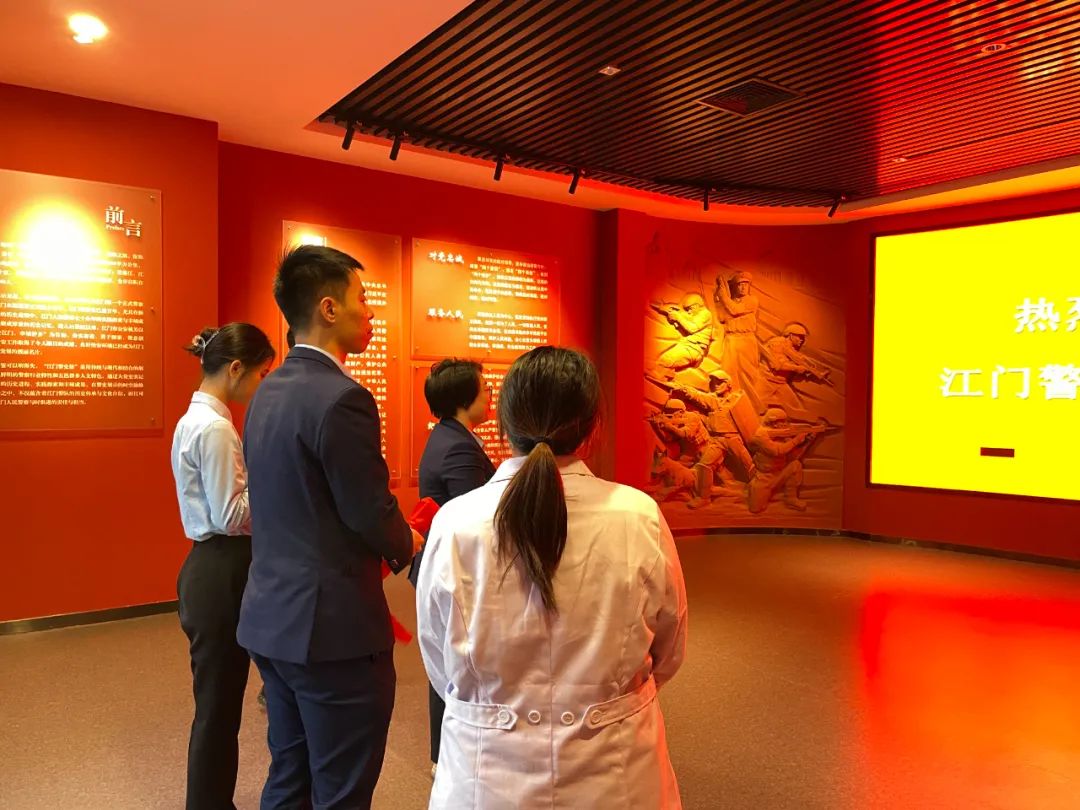 人民警察节，江门爱尔走进市公安局开展眼科义诊