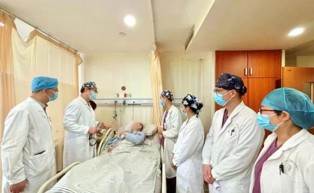 卒中后失语 7 年,上海天佑医院高压氧+多学科诊疗让他重新发「声」