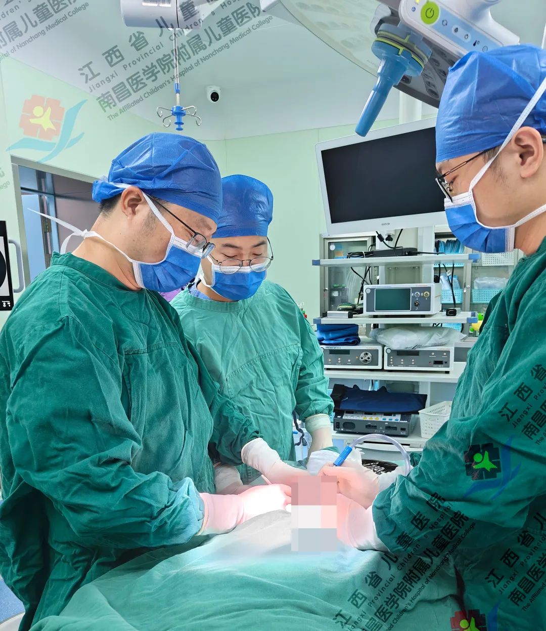 江西省儿童医院开展小切口骨盆三联截骨术,保住 7 岁男童的「轻快」童年