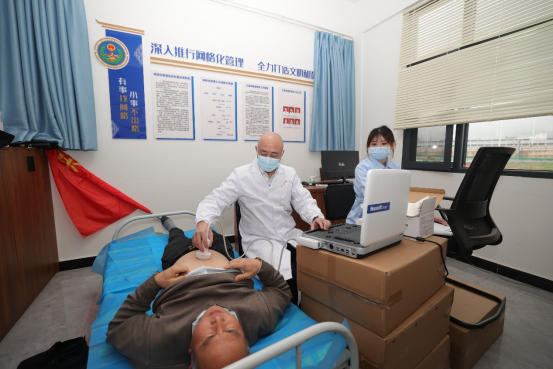 南昌大学第二附属医院体检中心与全国健康管理专家健康惠民进萍乡