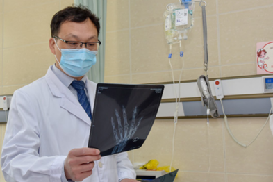 全市表彰！徐州仁慈医院朱辉荣获「徐州市文明职工」称号