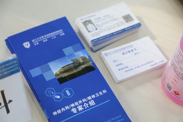 他们在基层奔跑了 4 万里！执着做好一件与民生息息相关的「小事」