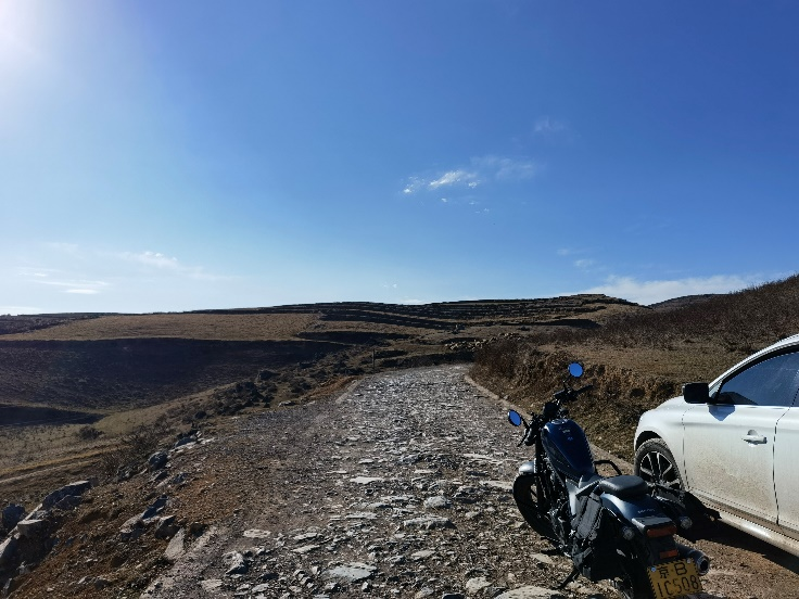 深圳新风和睦家医院脊柱外科医生汤冀强：关爱从行动出发 无偿为患者换药 2 年