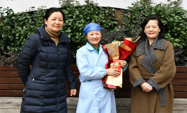 新春慰问送温暖 爱心关怀暖人心 南昌大学第二附属医院工会春节前夕看望慰问困难职工