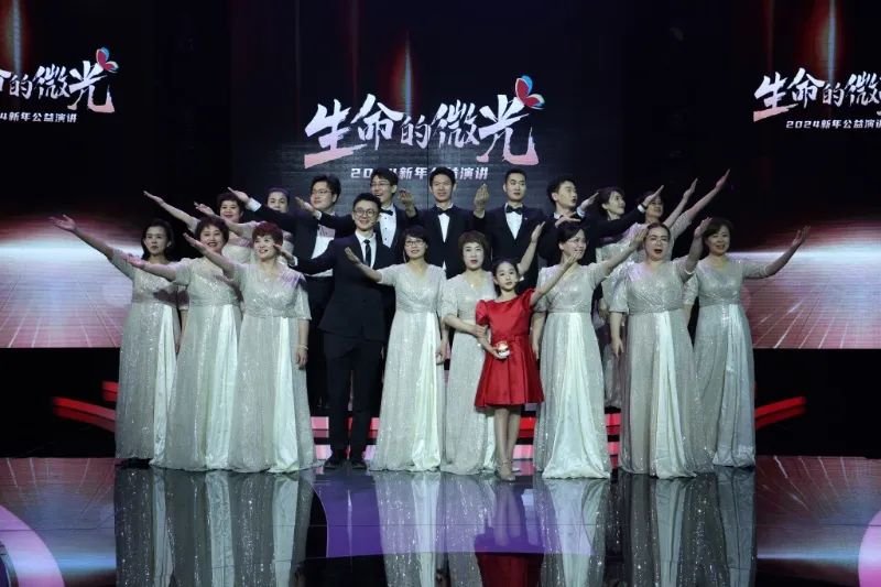 小年夜，那道「生命的微光」，温暖了千万国人