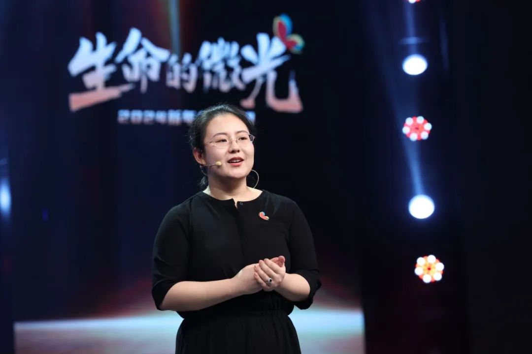 小年夜，那道「生命的微光」，温暖了千万国人
