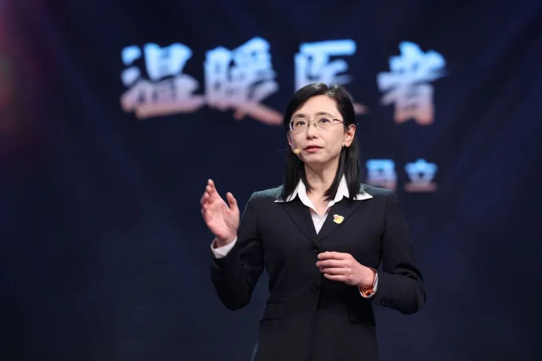小年夜，那道「生命的微光」，温暖了千万国人