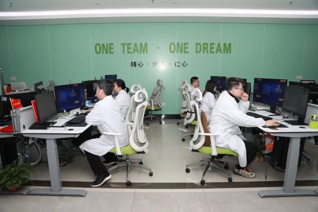 致敬!除夕夜,南昌大学二附院为您的健康坚守!